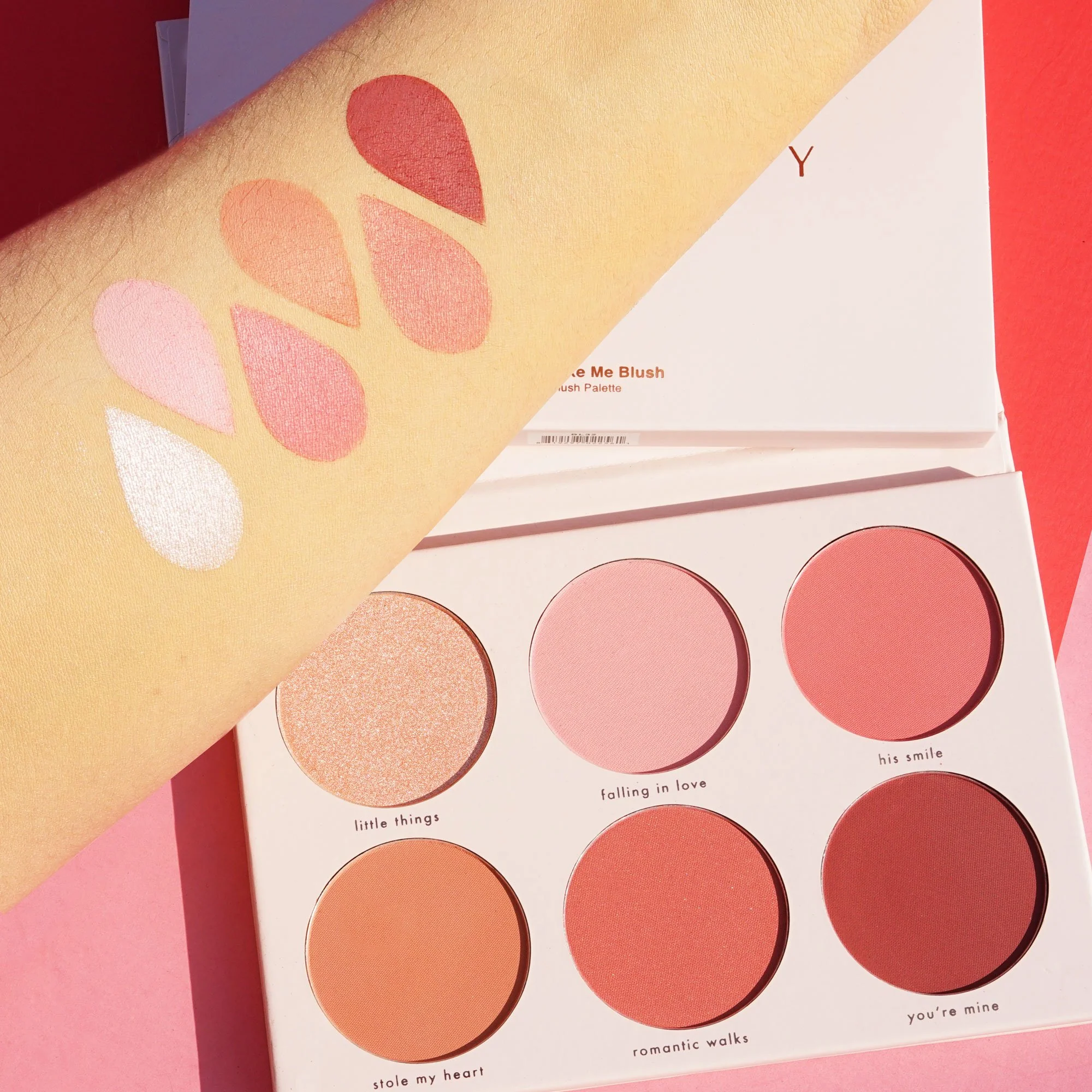 YOU MAKE ME BLUSH - HIGHLIGHTER PALETTE - Imagen 3