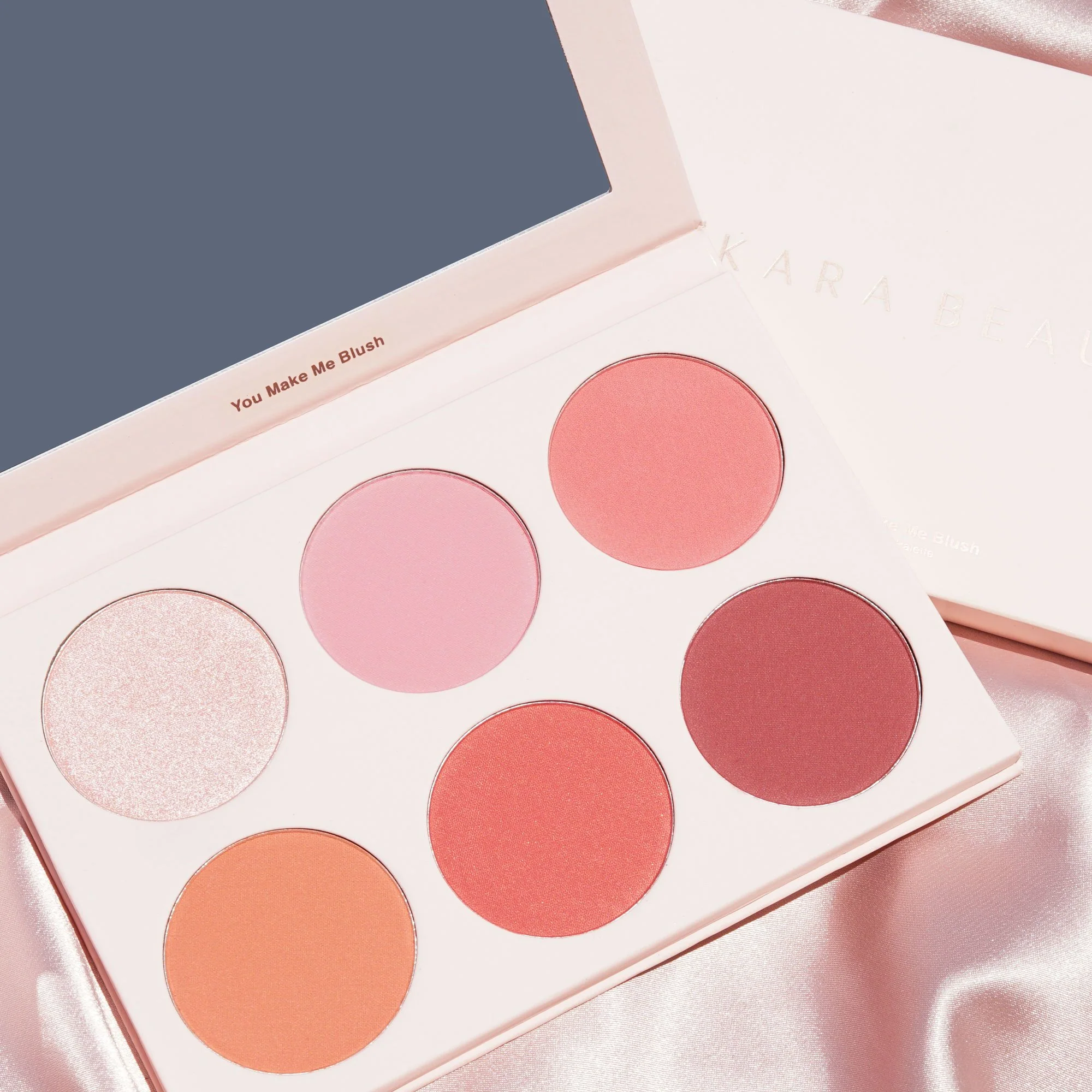 YOU MAKE ME BLUSH - HIGHLIGHTER PALETTE